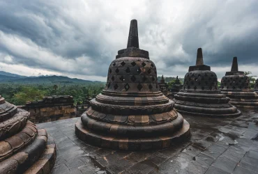 Menjelang Akhir Tahun Antara Senang dan Waswas