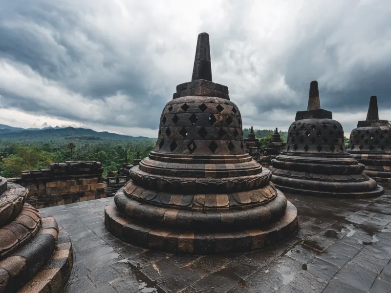 Menjelang Akhir Tahun Antara Senang dan Waswas