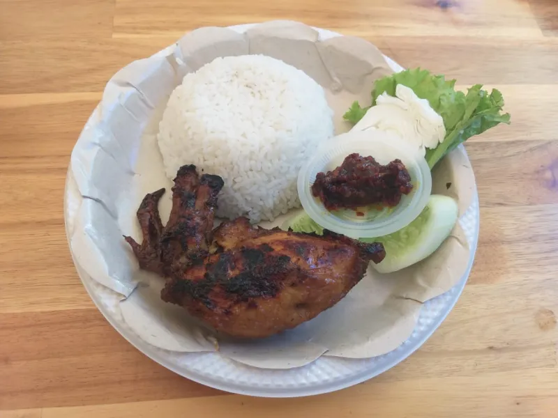 ES TELER DAN AYAM BAKAR MEGARIA