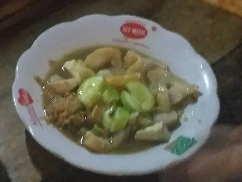 PEMPEK KOKOM