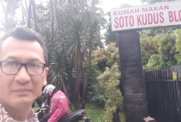 MENCICIPI NIKMATNYA SOTO LEGENDARIS DI JAKARTA